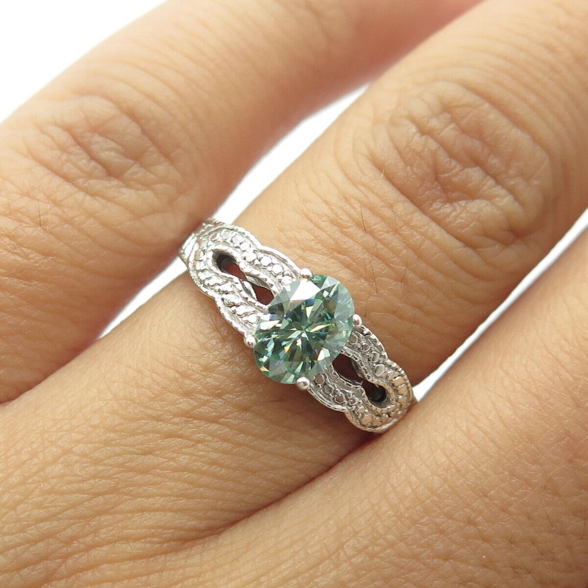 925 Sterling Silver Real Green Moissanite Gemstone Ring Size 6