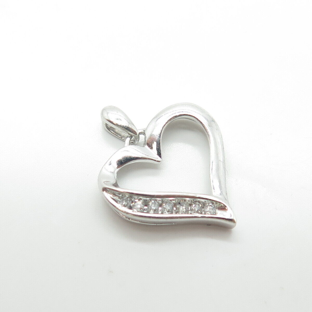 925 Sterling Silver Real Round-Cut White Diamond Loving Heart Pendant