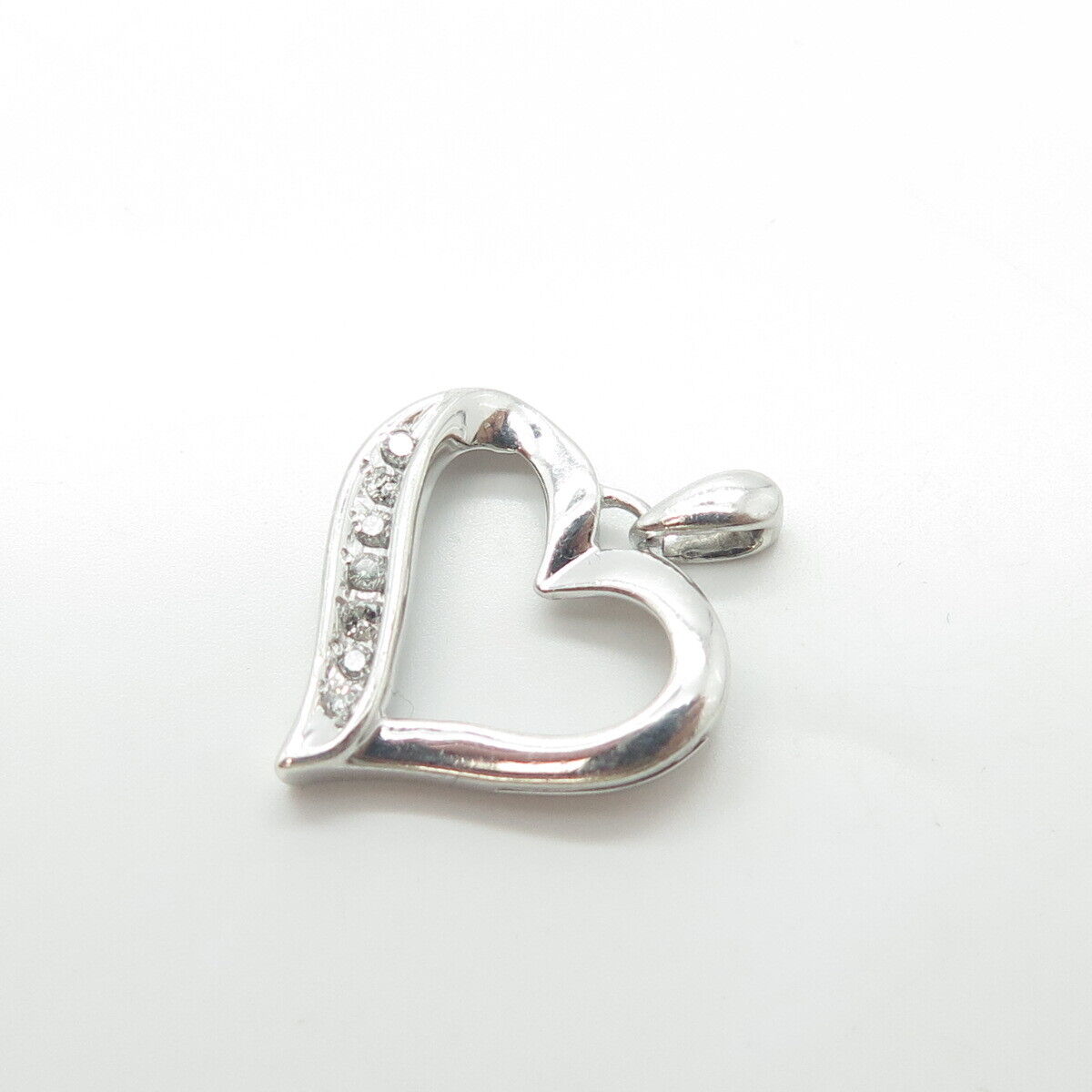 925 Sterling Silver Real Round-Cut White Diamond Loving Heart Pendant