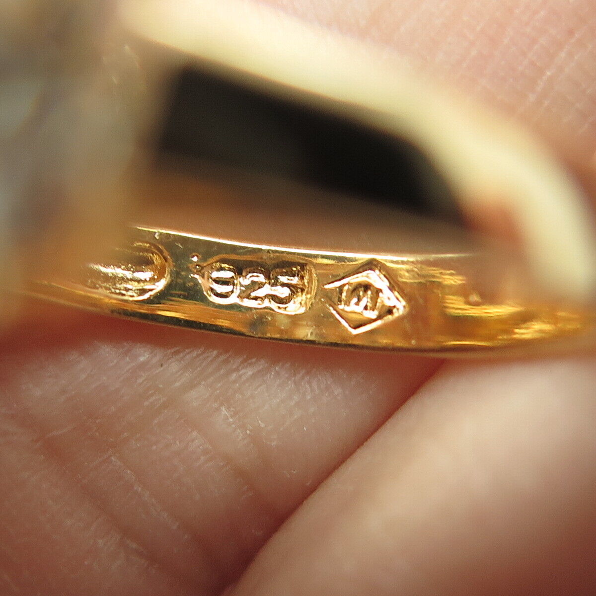 925 Sterling Silver Gold Plated Marquise-Cut Shaped C Z Ring Size 6