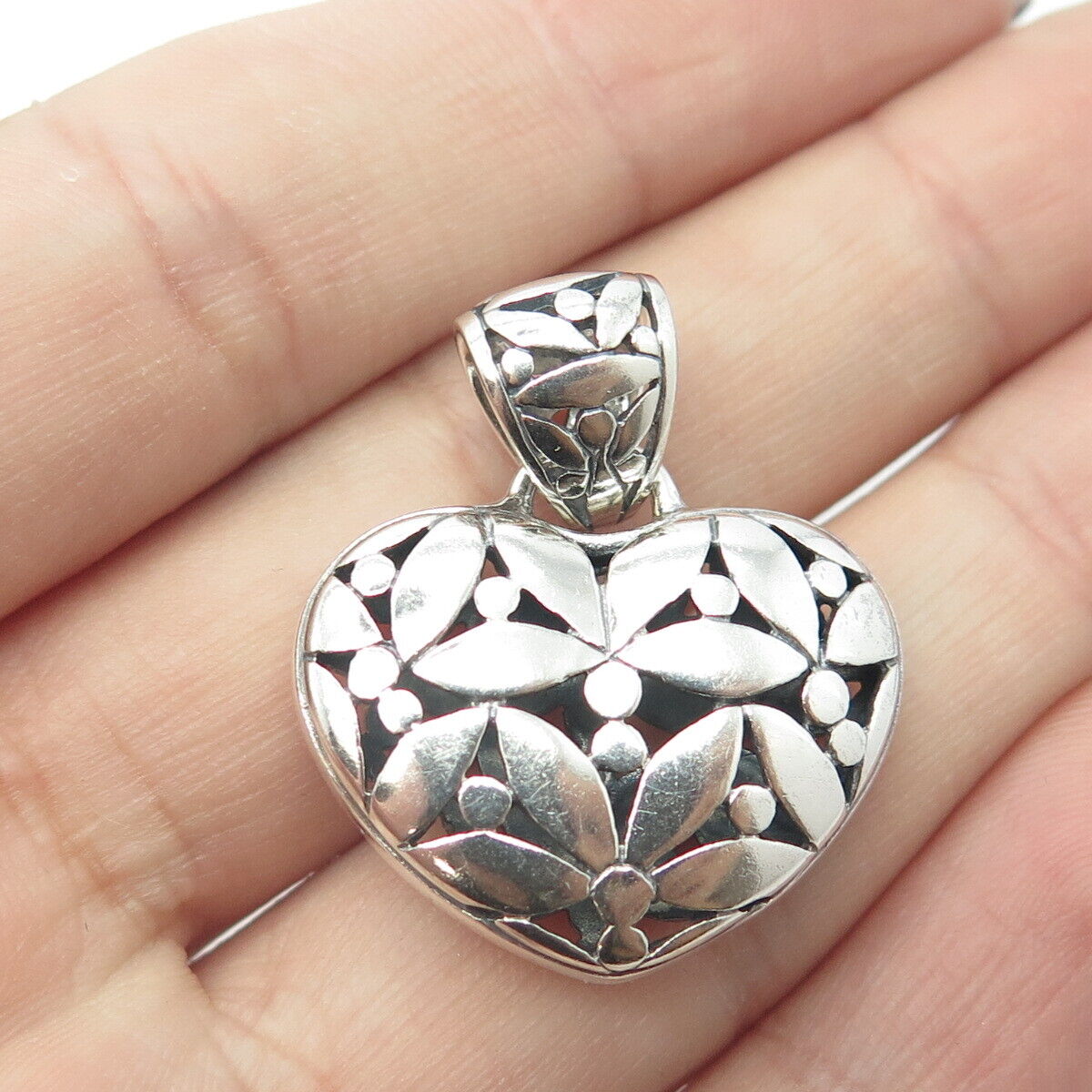 925 Sterling Silver Vintage Ornate Heart Pendant