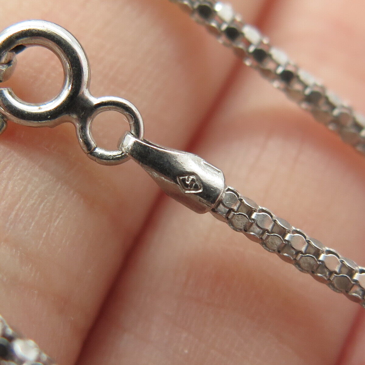 925 Sterling Silver Round-Cut C Z Key Flat Popcorn Chain Necklace 16"