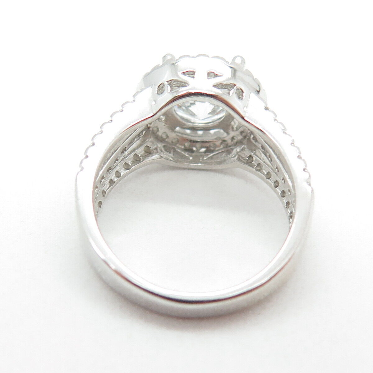 925 Sterling Silver Round-Cut C Z Engagement Ring Size 5.25