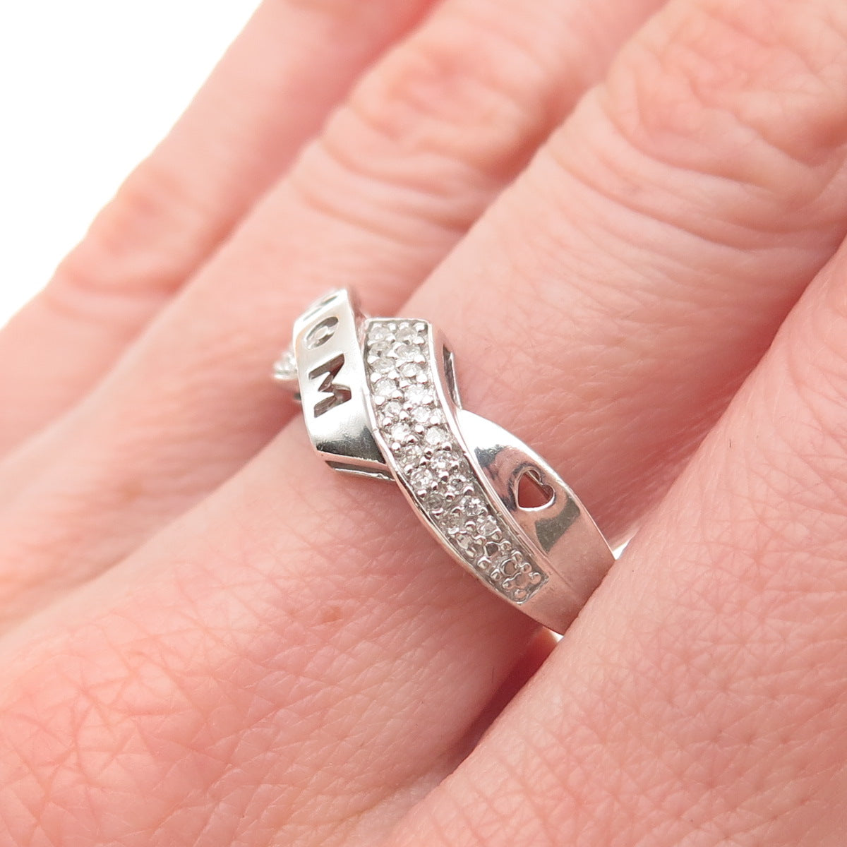 HN Heng Ngai 925 Sterling Silver Real Round-Cut Diamond Mom Heart Ring Size 7