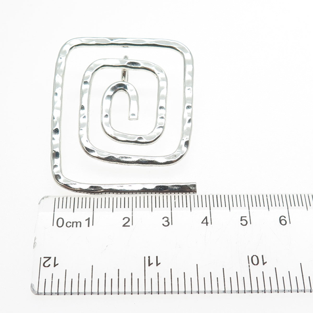 925 Sterling Silver Vintage Modernist Hammered Spiral Maze Pendant