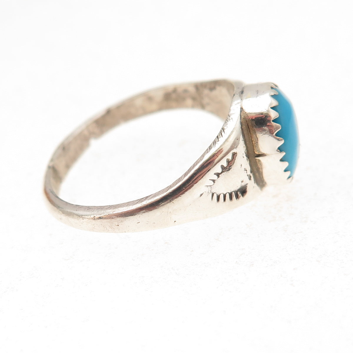 Old Pawn Sterling Silver Vintage Southwestern Turquoise Tribal Ring Size 7.75