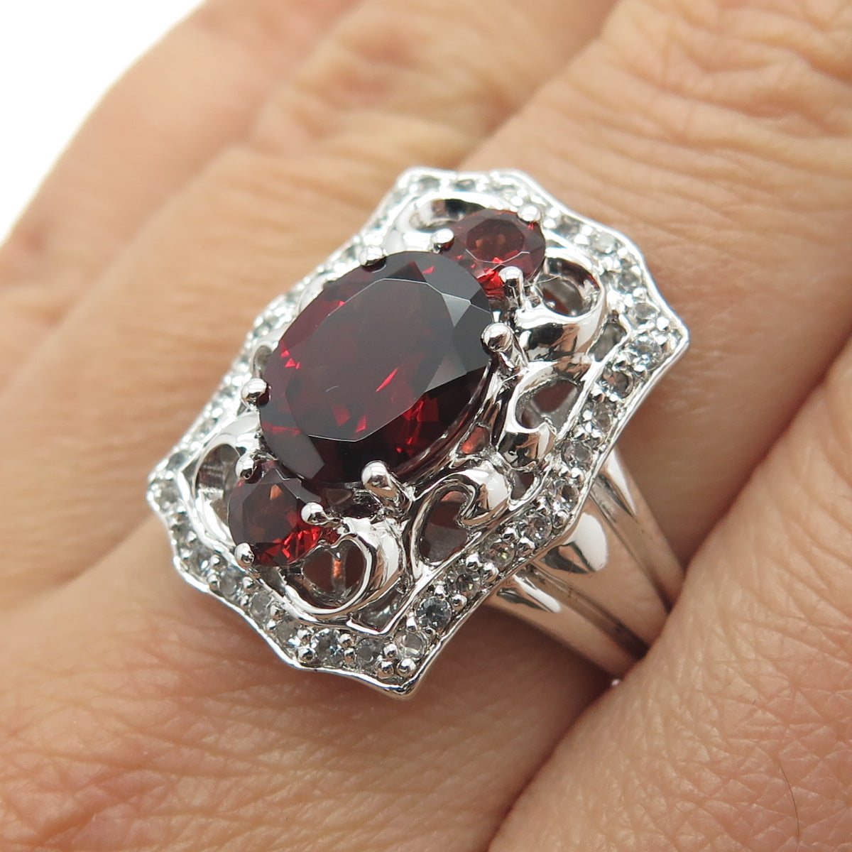 925 Sterling Silver Real White Topaz & Red Garnet Gemstone Ring Size 8.25