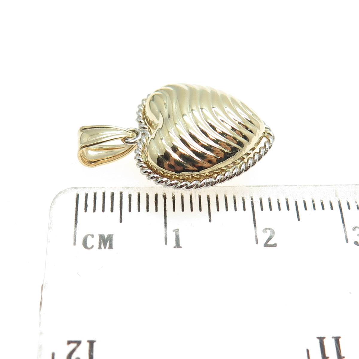 14K Yellow Gold Wavy Roped Heart Minimalist Charm Pendant