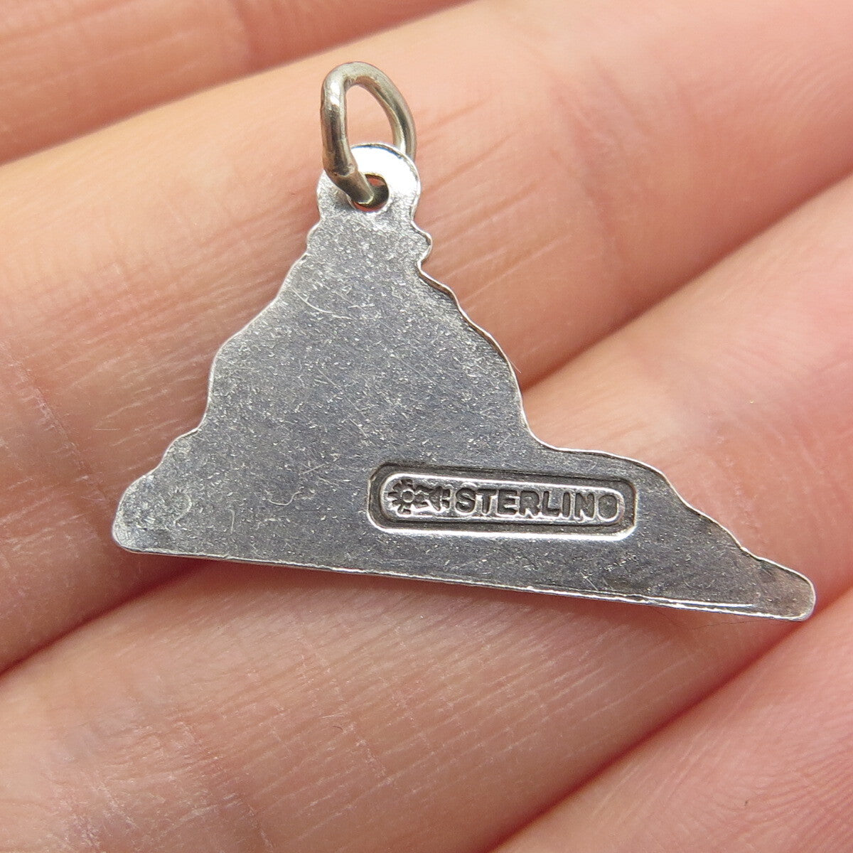 MAISELS INDIAN TRADING 925 Sterling Silver Vintage Virginia State Map Pendant