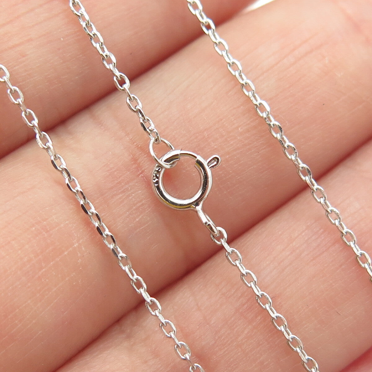 925 Sterling Silver Round-Cut C Z Letter "T" Initial Cable Chain Necklace 16-18"