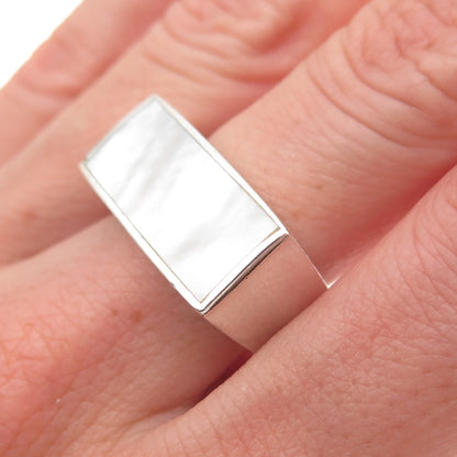 925 Sterling Silver Vintage Real MOP Modernist Ring Size 10.25