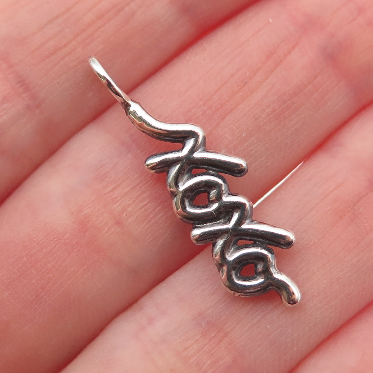 925 Sterling Silver Vintage XOXO Hugs & Kisses Oxidized Charm Pendant