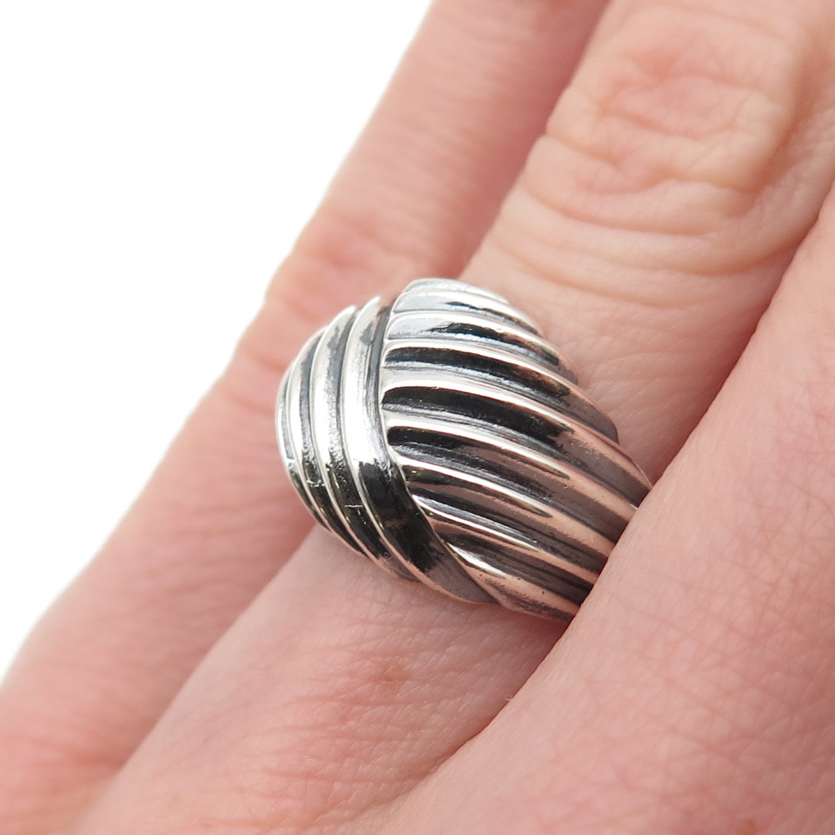 925 Sterling Silver Vintage Modernist Ribbed Oxidized Ring Size 5.5