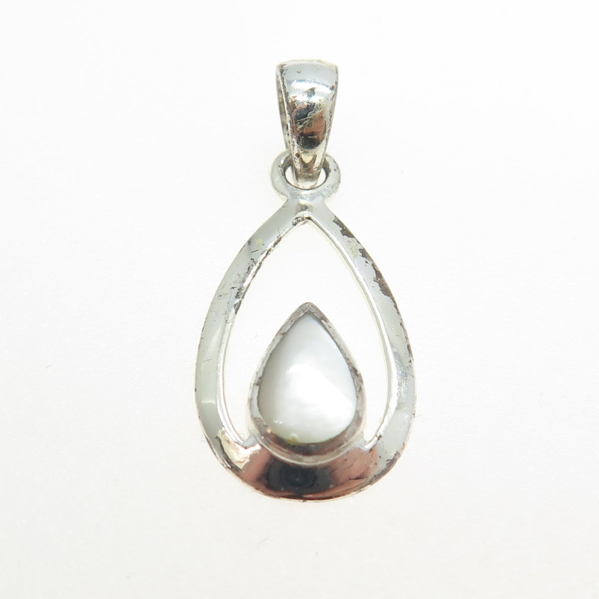 925 Sterling Silver Vintage Real Mother-of-Pearl Teardrop Pendant