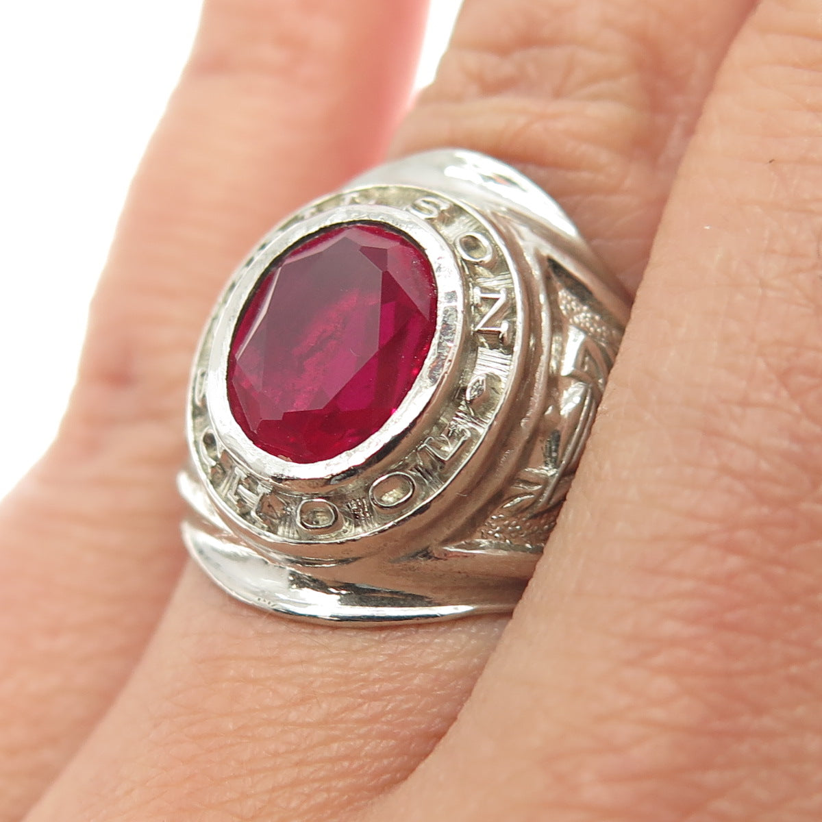 925 Sterling Silver Vintage 1968 Lab-Created Ruby Wilson School Ring Size 6.75