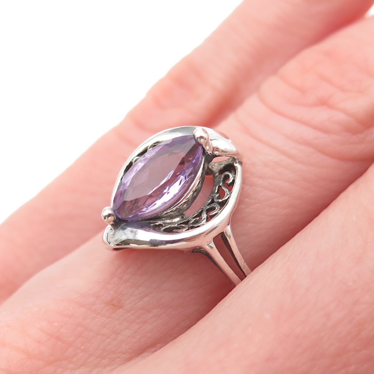 Avon 925 Sterling Silver Vintage Real Amethyst Modernist Ring Size 6