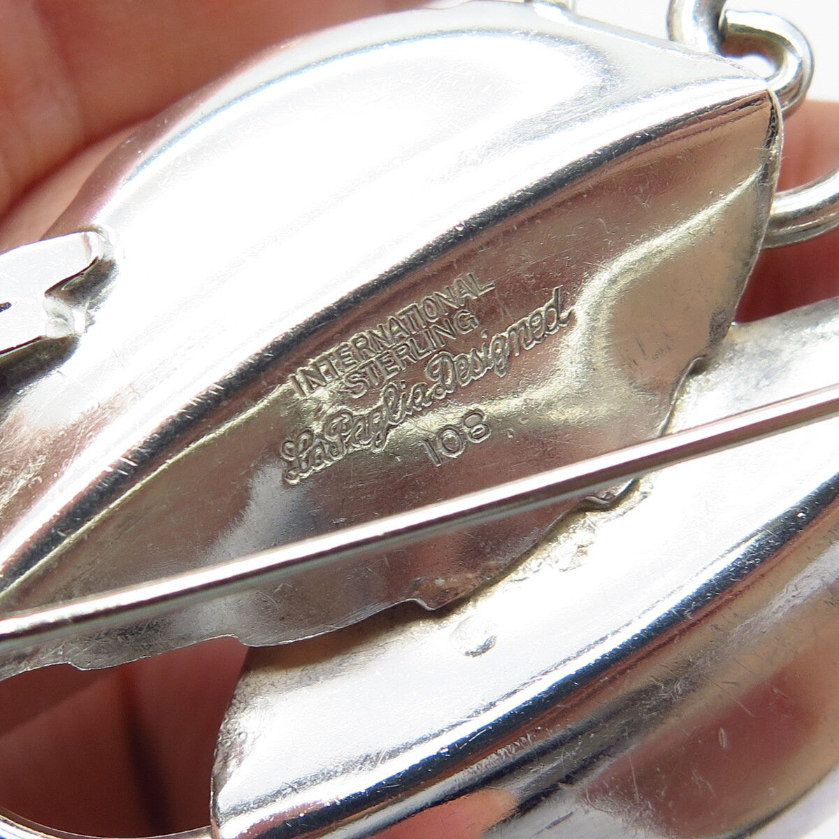 925 Sterling Silver Vintage International Grape Leaf Pin Brooch