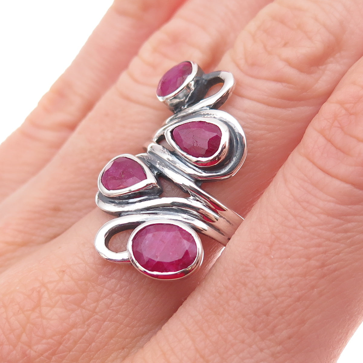 925 Sterling Silver Vintage Real Ruby Modernist Oxidized Ring Size 9