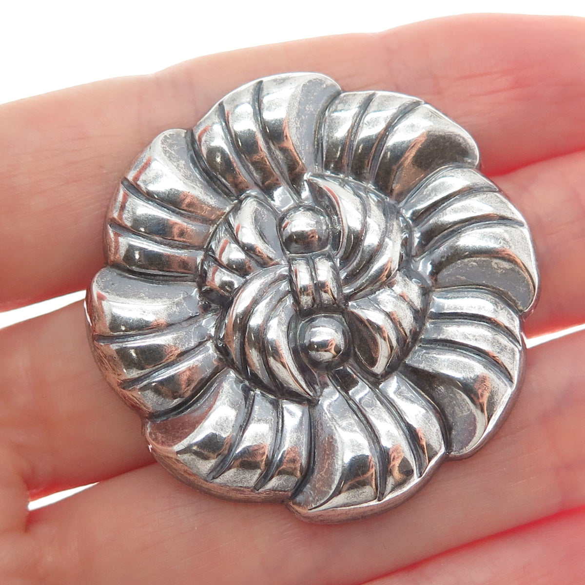 925 Sterling Silver Vintage Flower Ribbed Oxidized Pin Brooch
