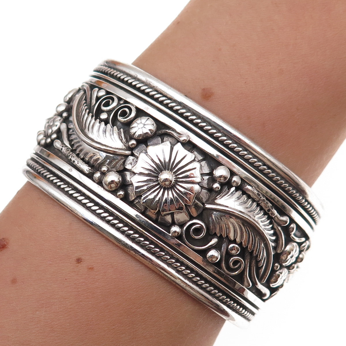 Jeanette Dale Navajo Old Pawn Sterling Vintage Floral Adjustable Bracelet 6.75"