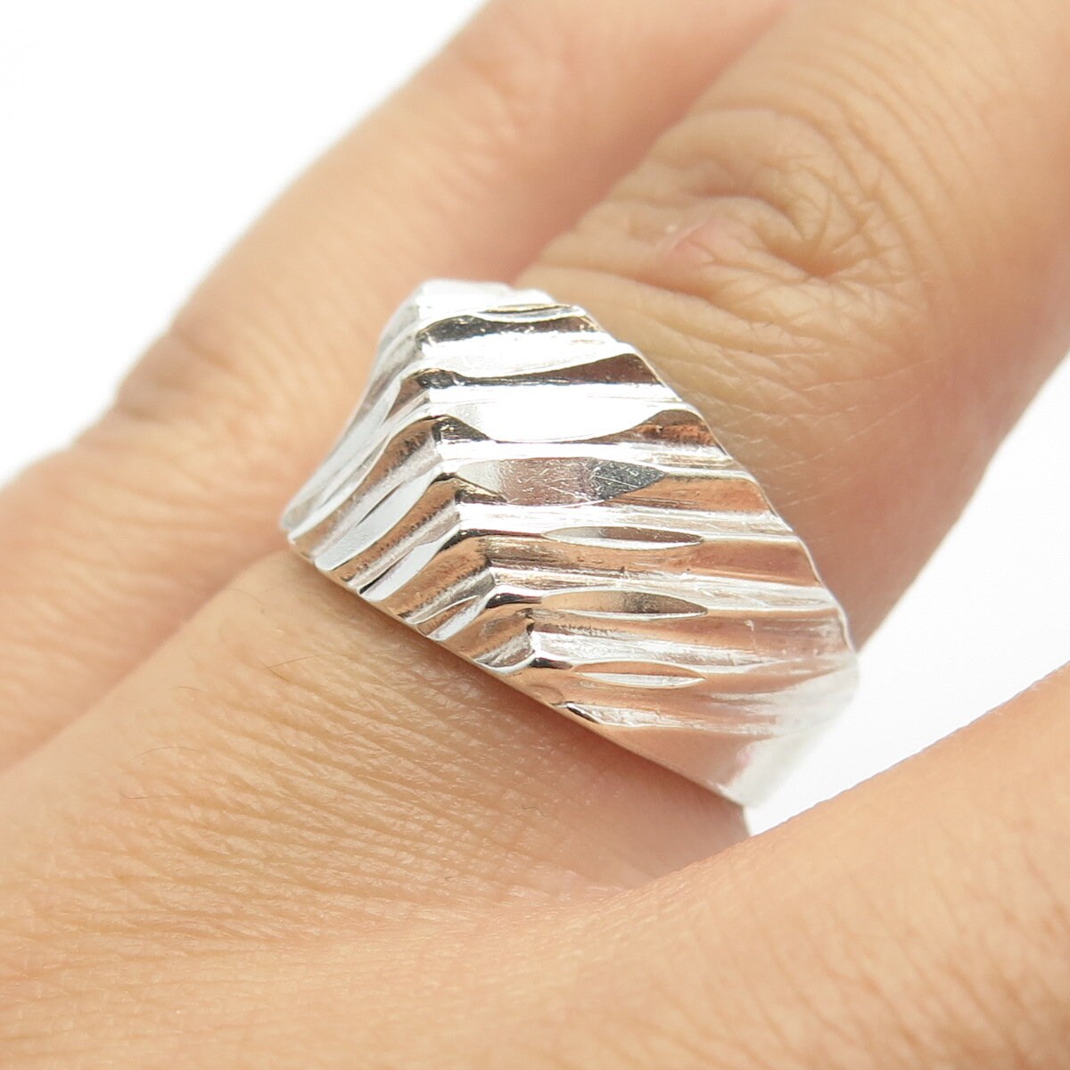 925 Sterling Silver Vintage Textured Dome Ring Size 7