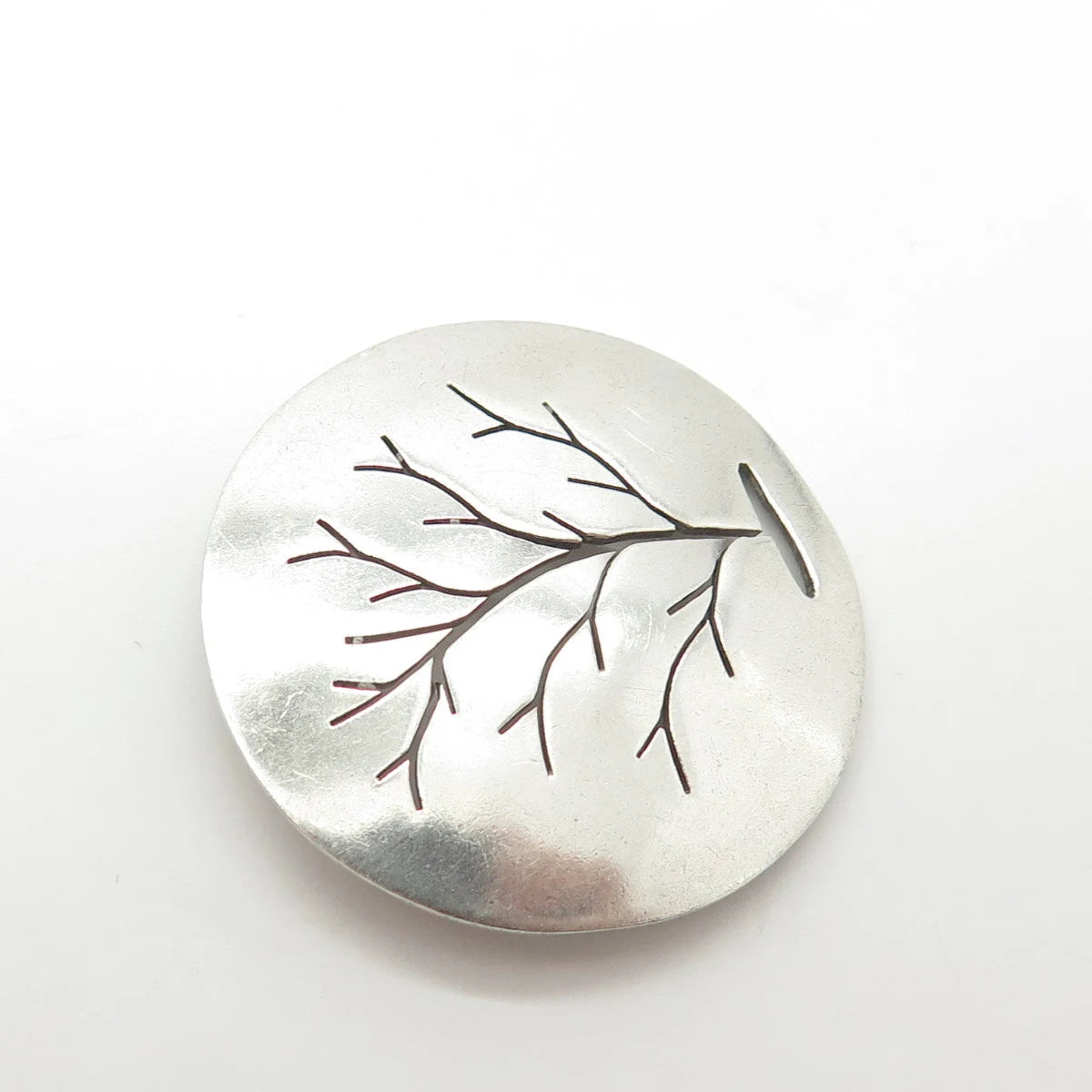 925 Sterling Silver Vintage Tree of Life Round Pendant