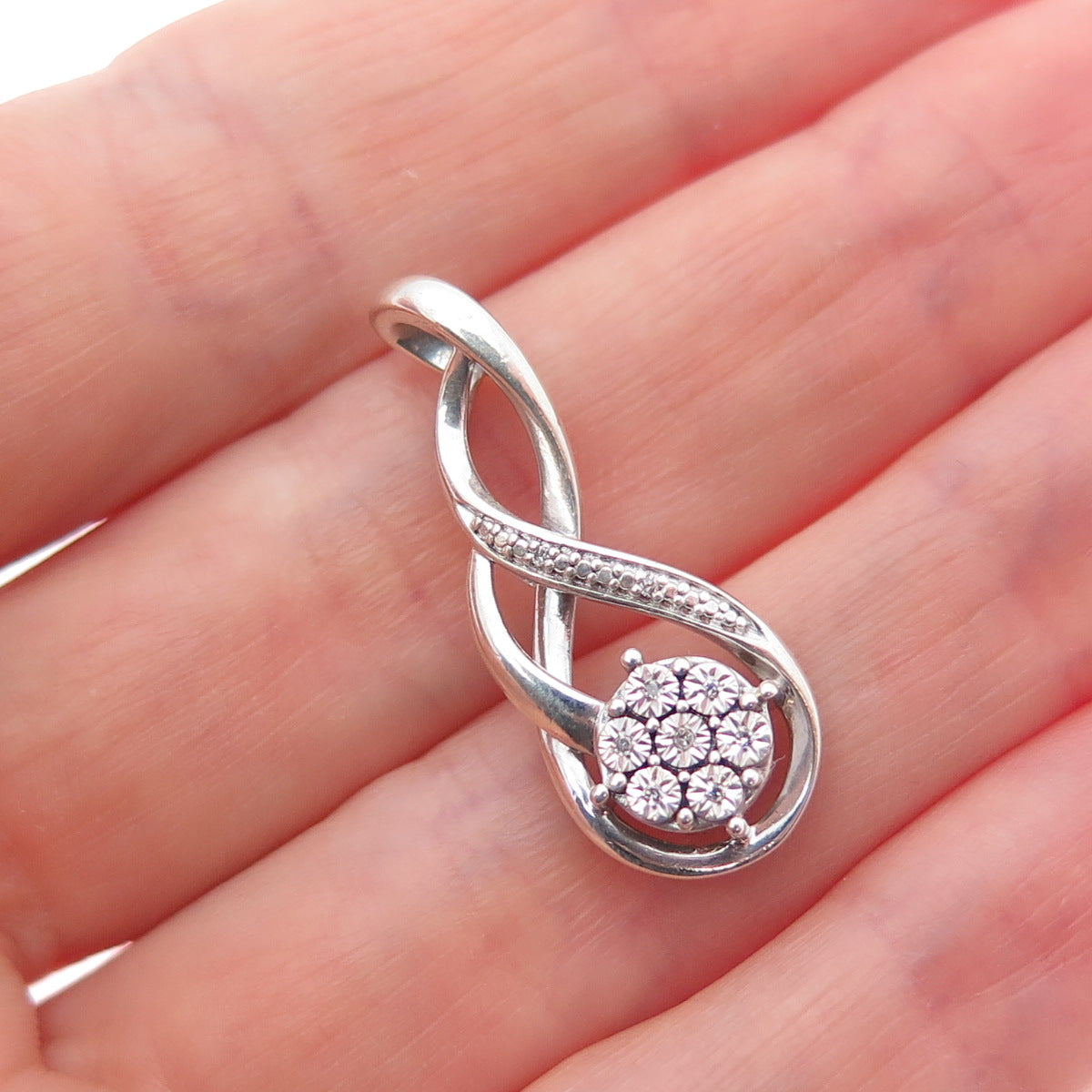 925 Sterling Silver Real Round-Cut Diamond Twisted Charm Pendant