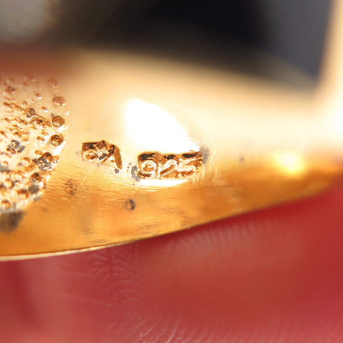 CHATEAU D'ARGENT 925 Sterling Silver Gold Plated Enamel & C Z Ring Size 6.25