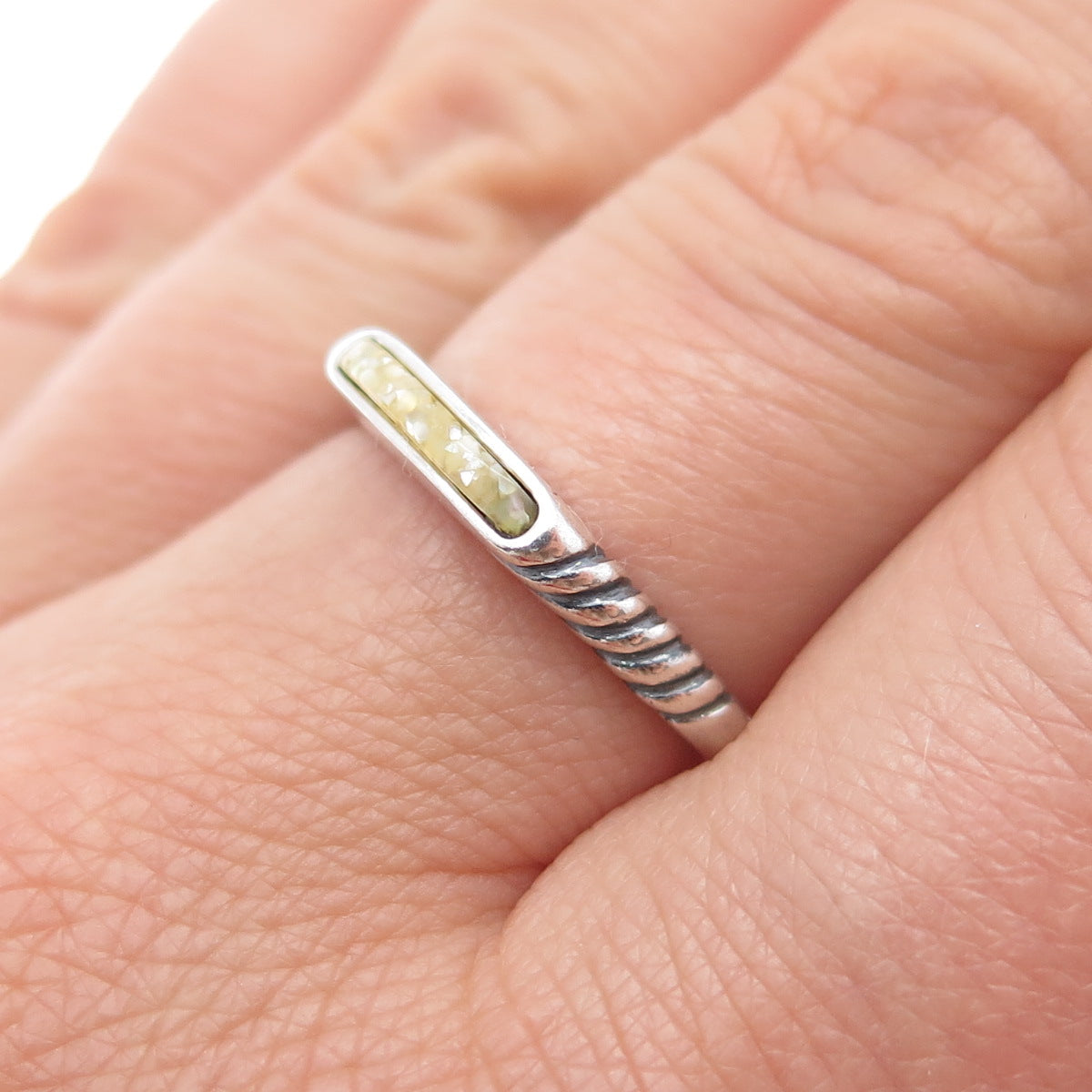 CAROLYN POLLACK Old Pawn Sterling Silver Vintage MOP Inlay Stackable Ring Size 8