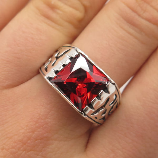 925 Sterling Silver Vintage Red Glass Ornate Ring Size 9.75
