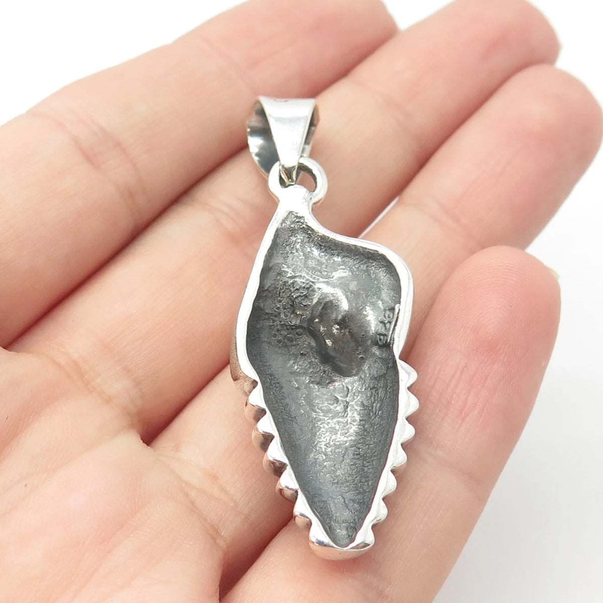925 Sterling Silver Vintage Seashell Pendant