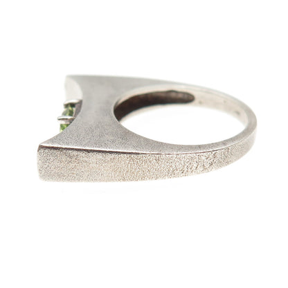 925 Sterling Silver Vintage Real Peridot Modernist Oxidized Ring Size 6