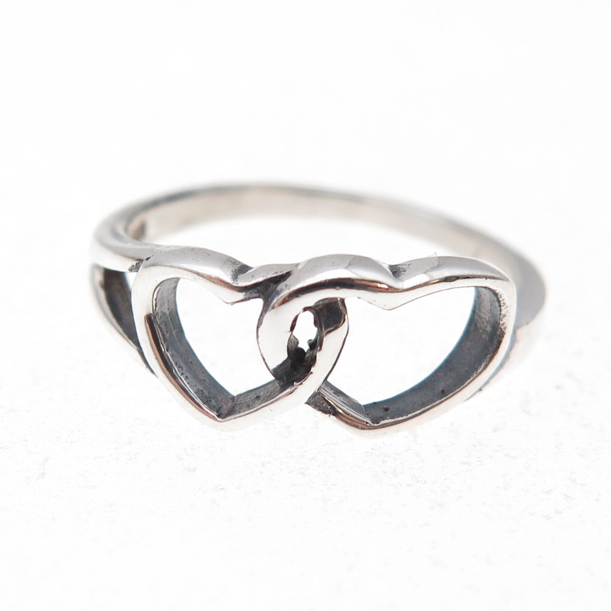 925 Sterling Silver Vintage Interlocked Heart Oxidized Ring Size 7.75