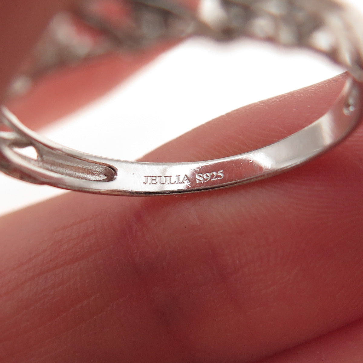 Jeulia 925 Sterling Silver Round-Cut C Z Ring Size 8