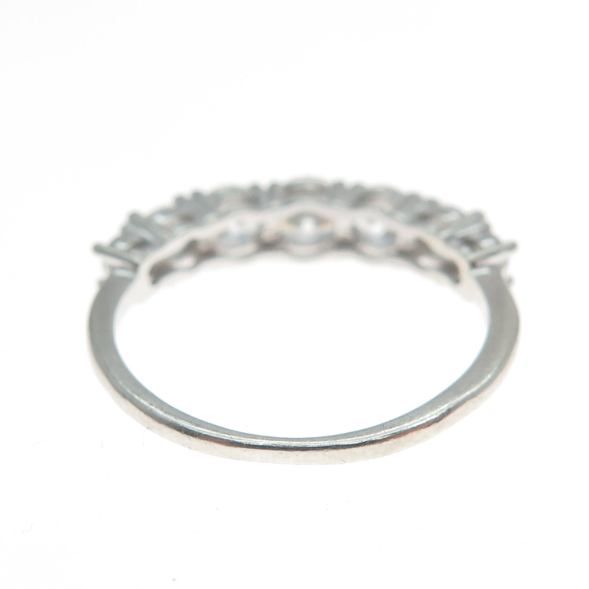 925 Sterling Silver IBB Round-Cut Shaped C Z Ring Size 7.25