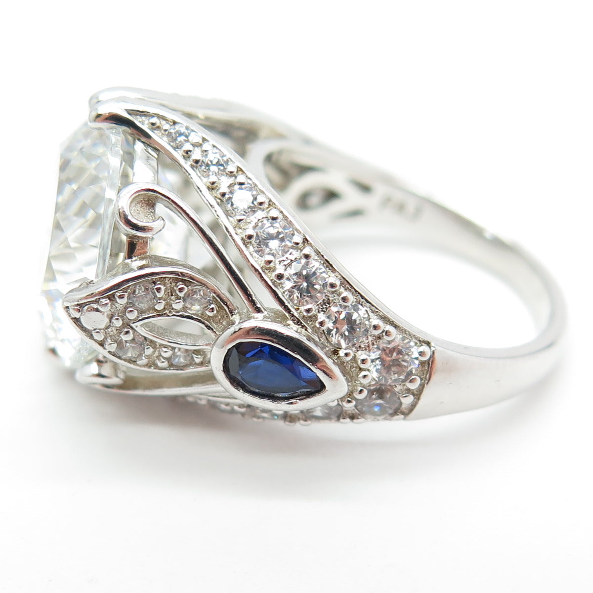 925 Sterling Silver Pear & Round-Cut Blue & White C Z Ring Size 7.25