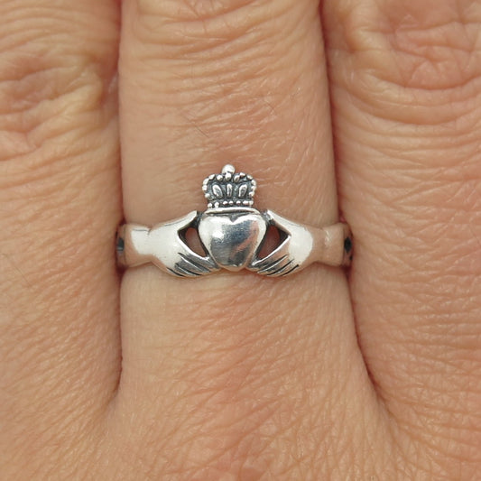 925 Sterling Silver Vintage Irish Claddagh Celtic Ring Size 9.25