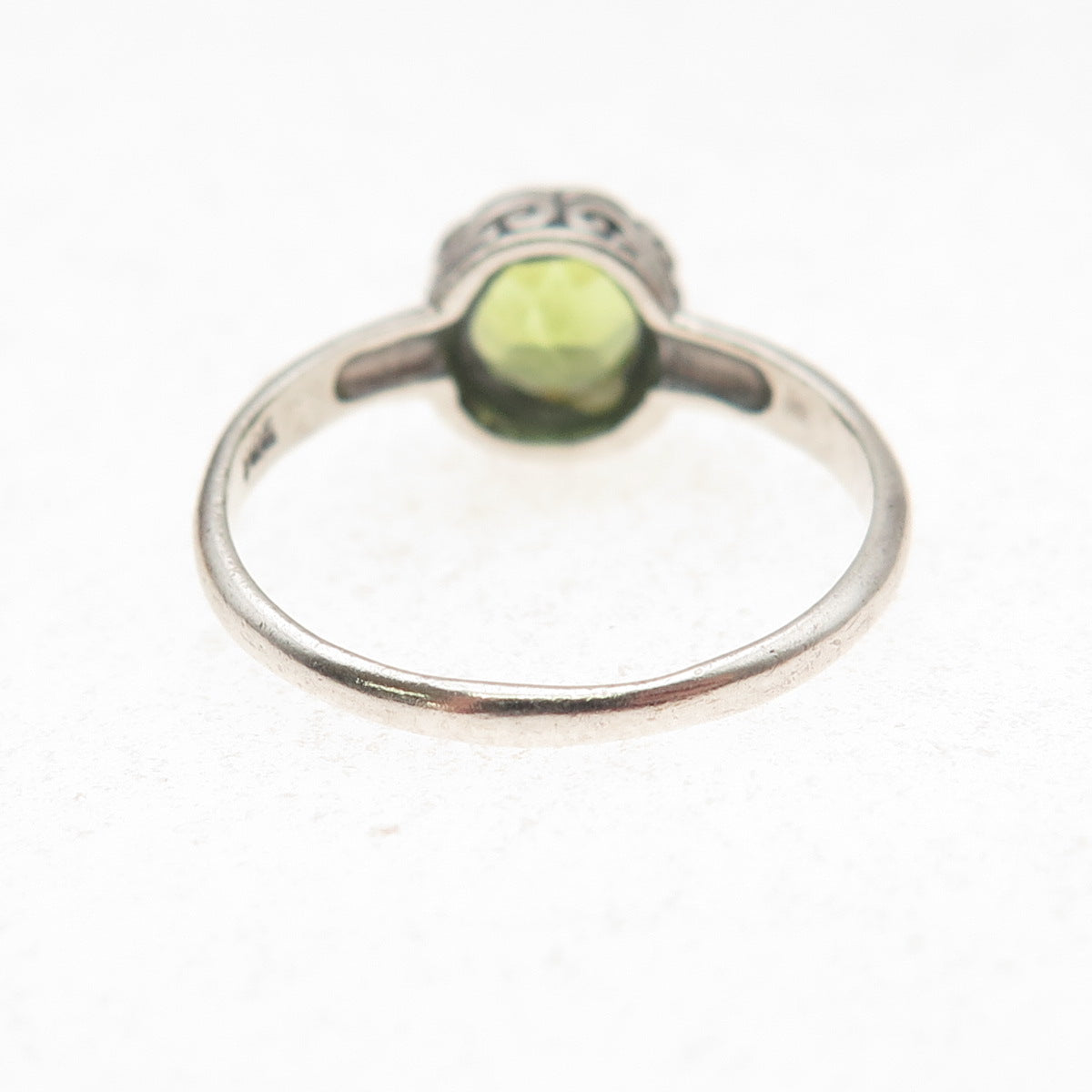 925 Sterling Silver Vintage Real Round-Cut Peridot Oxidized Ring Size 7.75