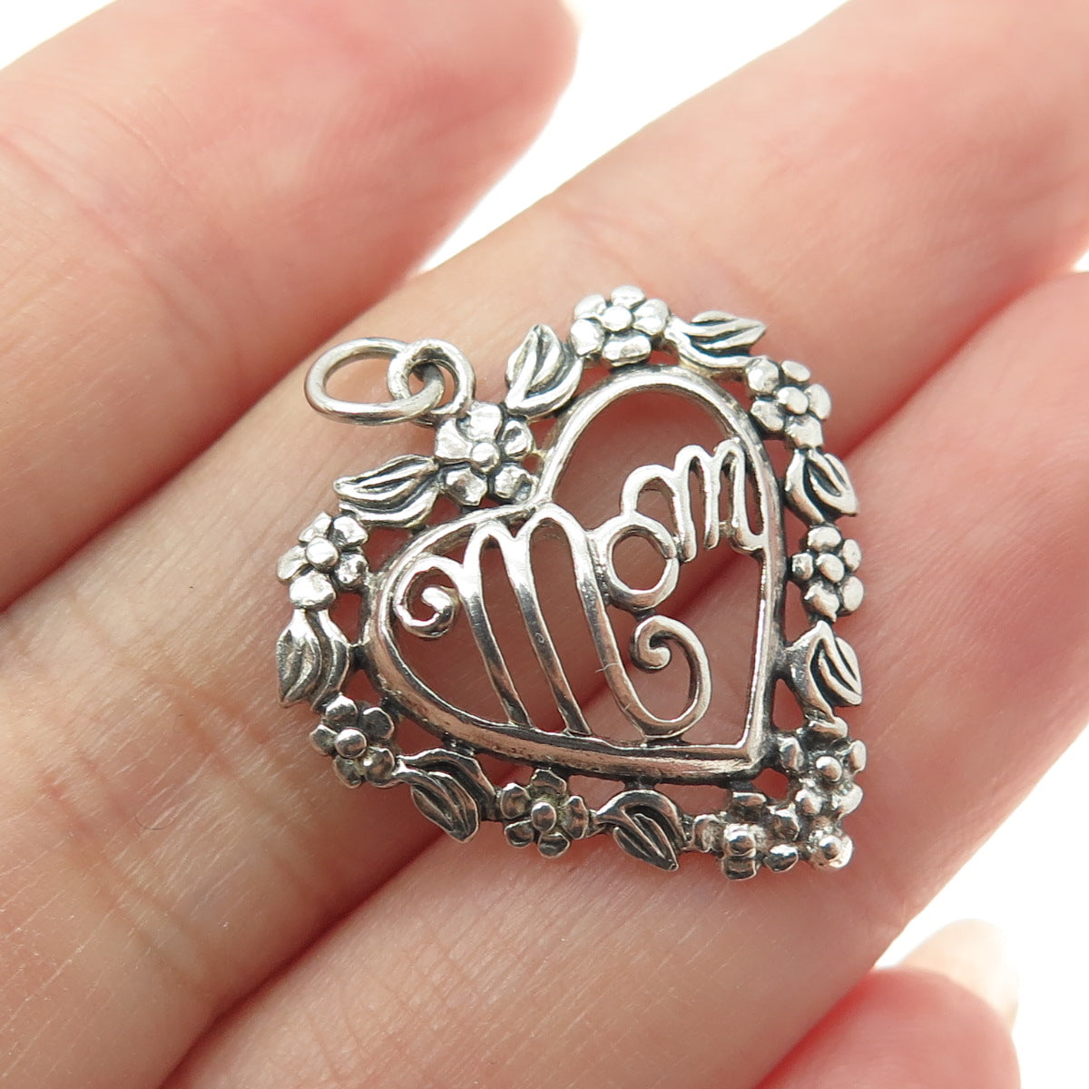 JEZLAINE 925 Sterling Silver Vintage "MOM" Flower Heart Charm Pendant