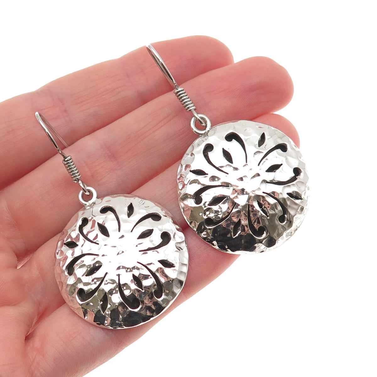 925 Sterling Silver Vintage Modernist Floral Hammered Dangle Earrings