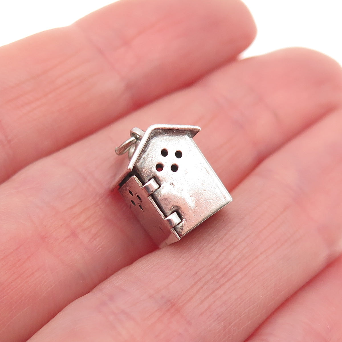 Wells 925 Sterling Silver Antique Art Deco Outhouse 3D Mini Open Charm Pendant