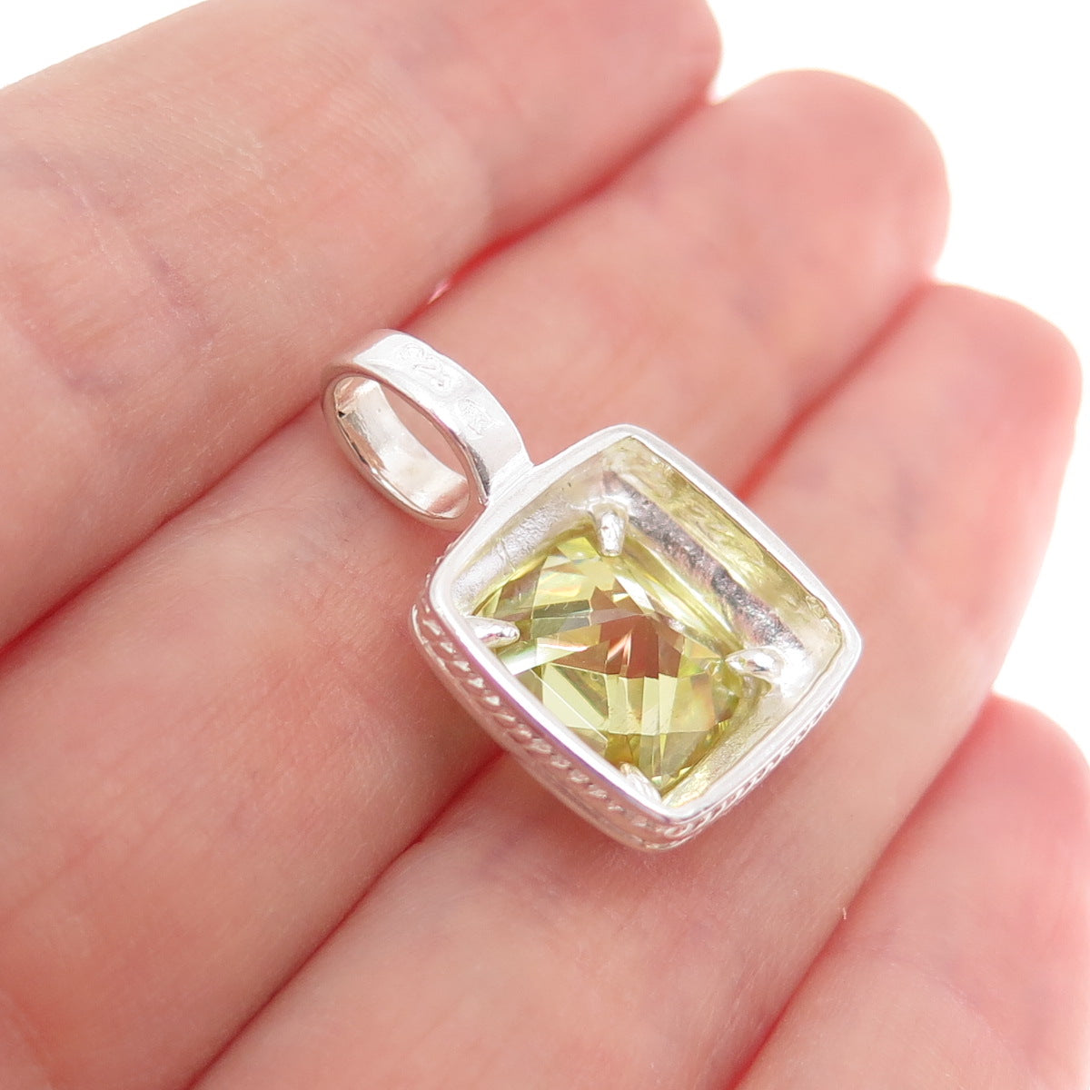 925 Sterling Silver Vintage Real Lime Quartz Minimalist Charm Pendant