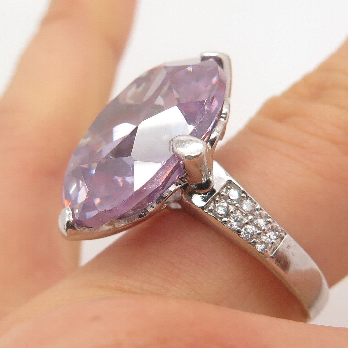 925 Sterling Silver White & Lavender C Z Ring Size 8