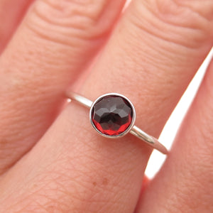 Pandora 925 Sterling Silver Red Crystal January Birthstone Ring Size 7