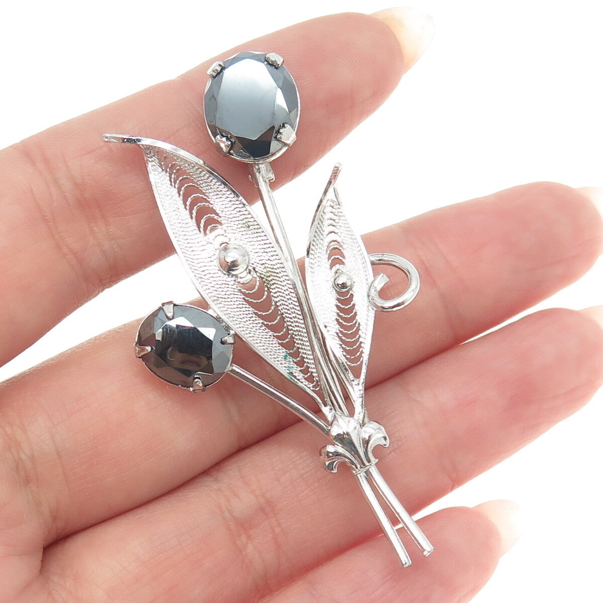 SORRENTO 925 Sterling Silver Antique Real Hematite Gem Floral Filigree Brooch