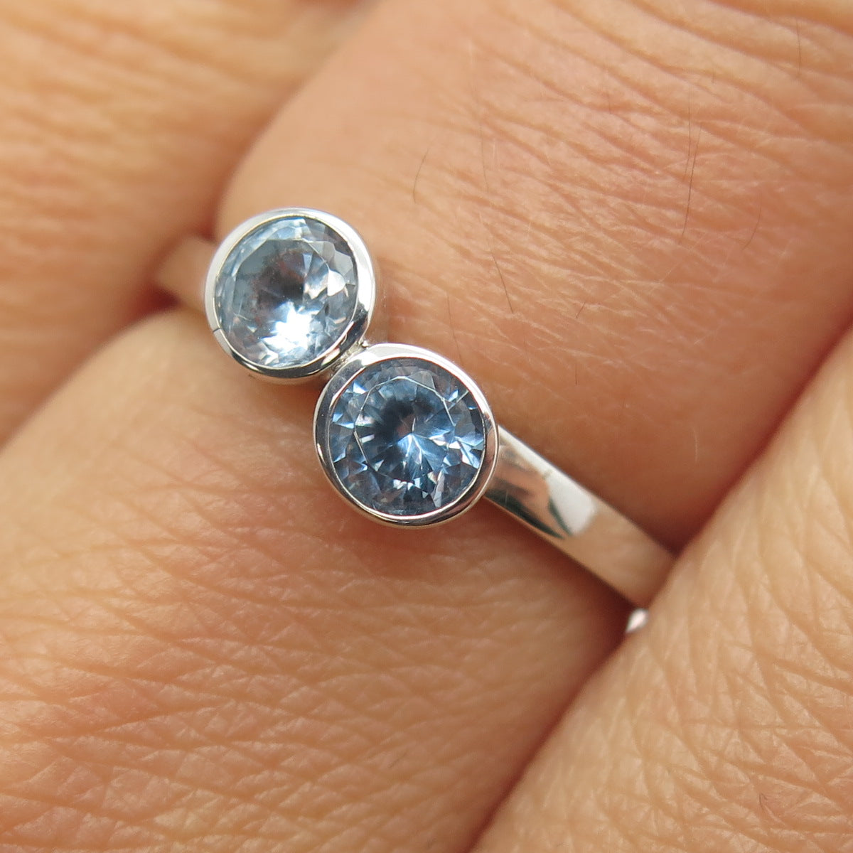 925 Sterling Silver Real Round-Cut Blue Topaz Ring Size 7