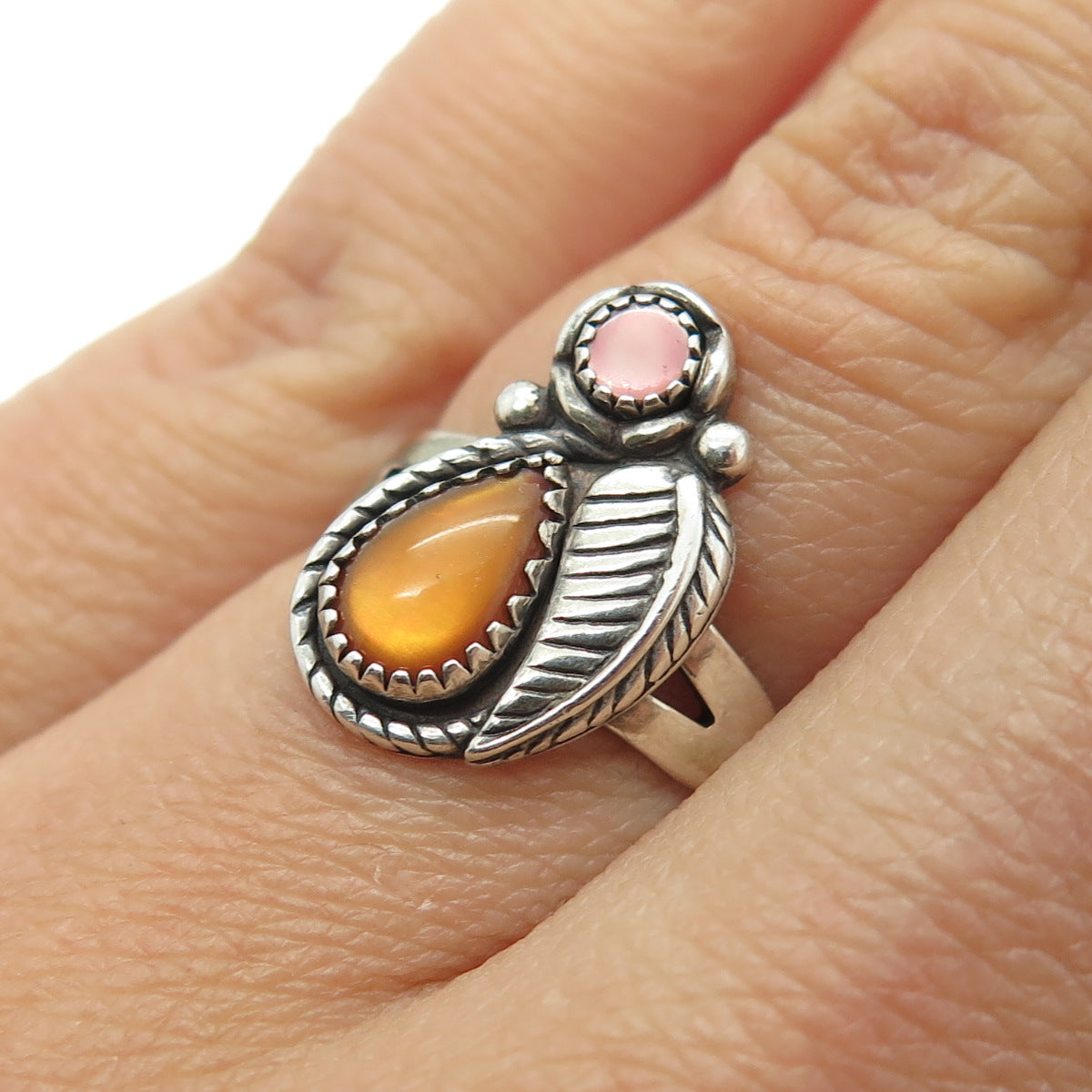 WHEELER MFG CO Old Pawn Sterling Silver Vintage Amber & MOP Feather Ring Size 6