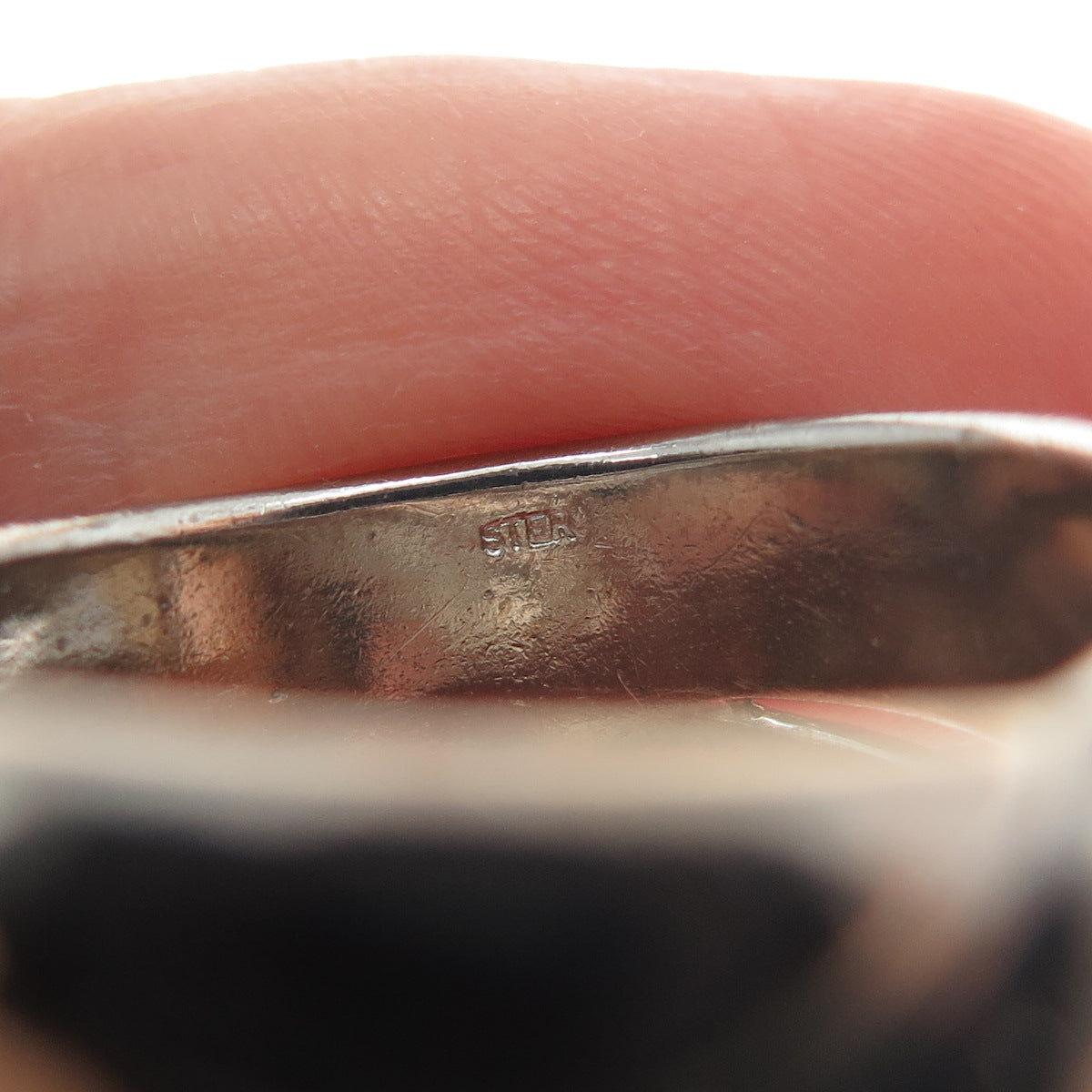 925 Sterling Silver Vintage Modernist Overlap Oxidized Ring Size 9.75