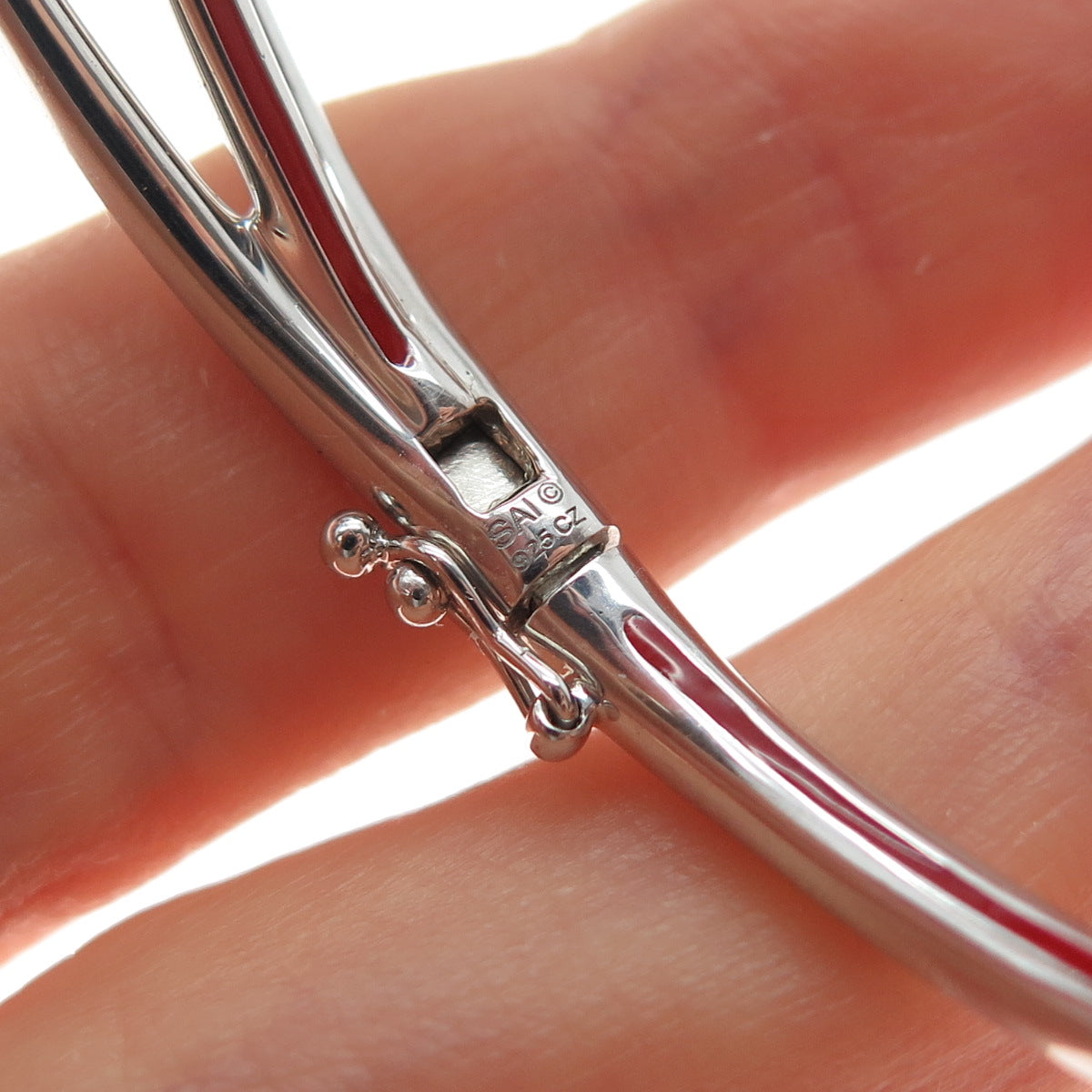 SAI 925 Sterling Silver Round-Cut C Z Heart Crisscross Bangle Bracelet 7"