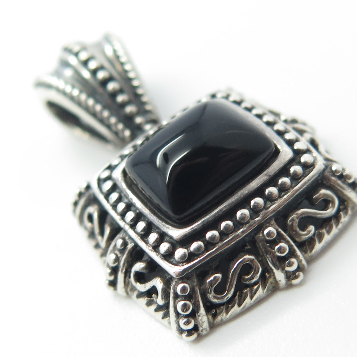 925 Sterling Silver Vintage Black Onyx Gem Ornate Pendant